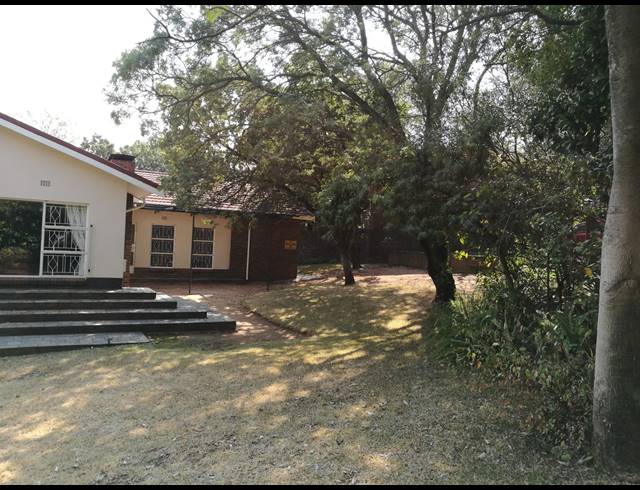 5 BEDROOM HOUSE TO LET IN PROTEA PARK